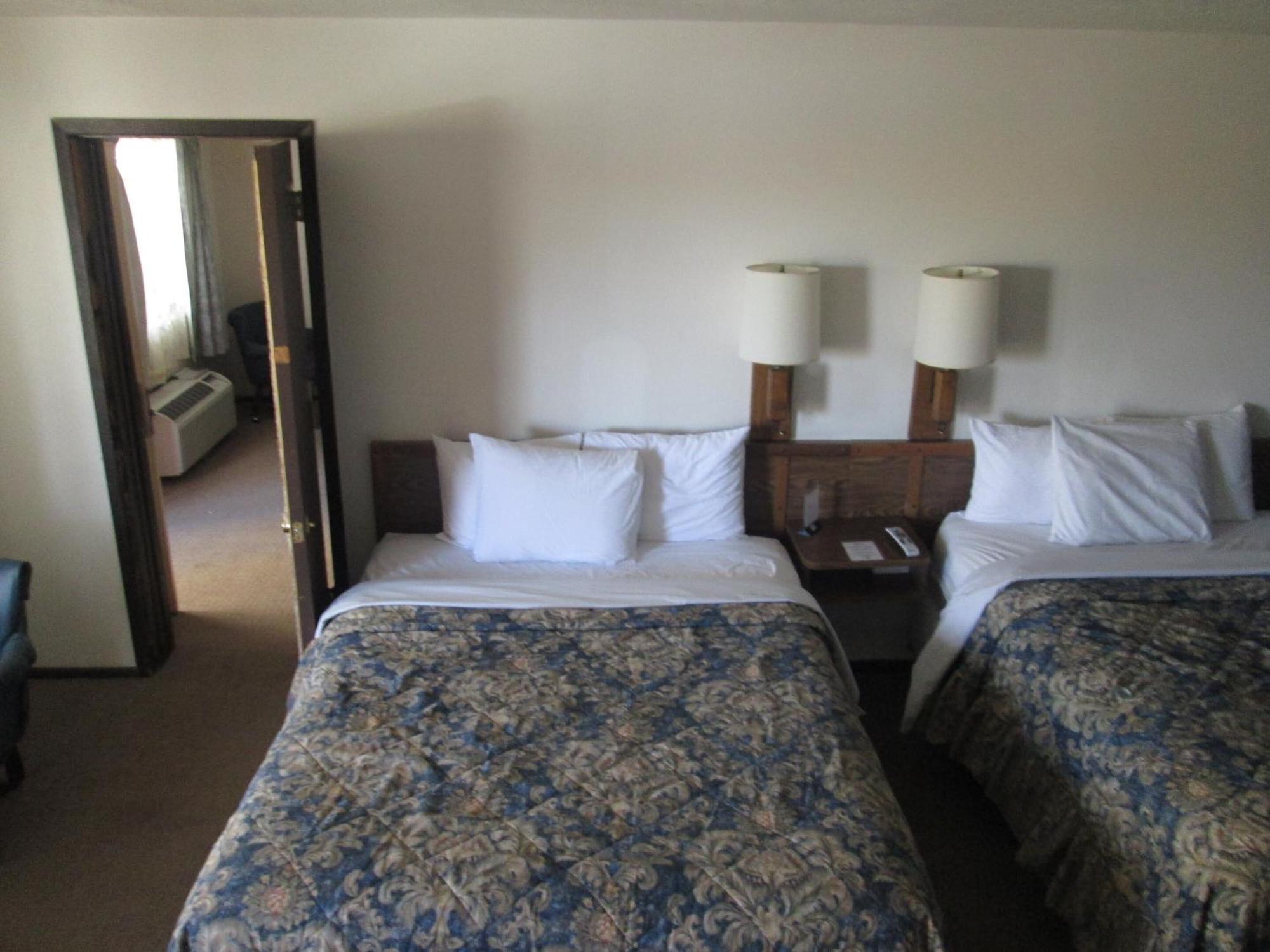 Jim Butler Inn & Suites Tonopah Habitación foto