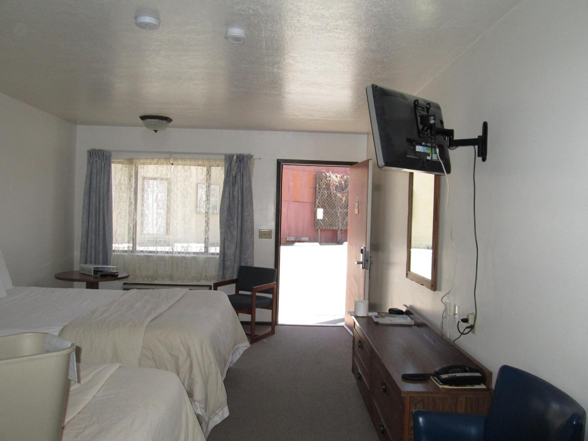 Jim Butler Inn & Suites Tonopah Habitación foto
